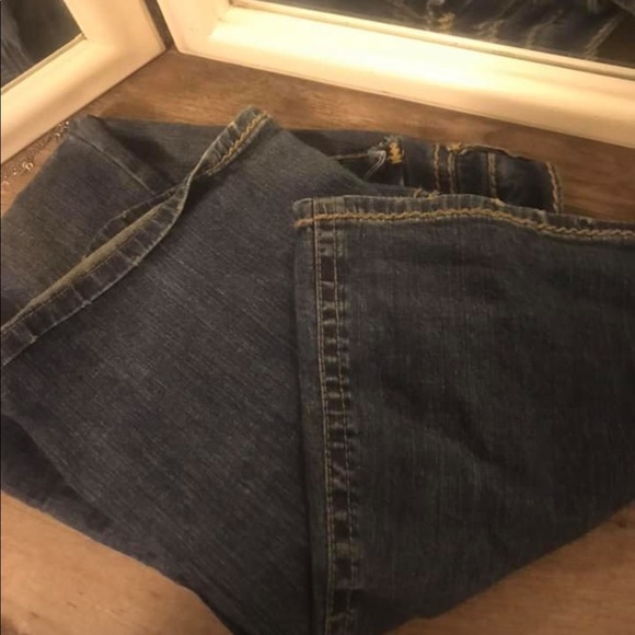 Gently used jeans - Picture 5 of 5